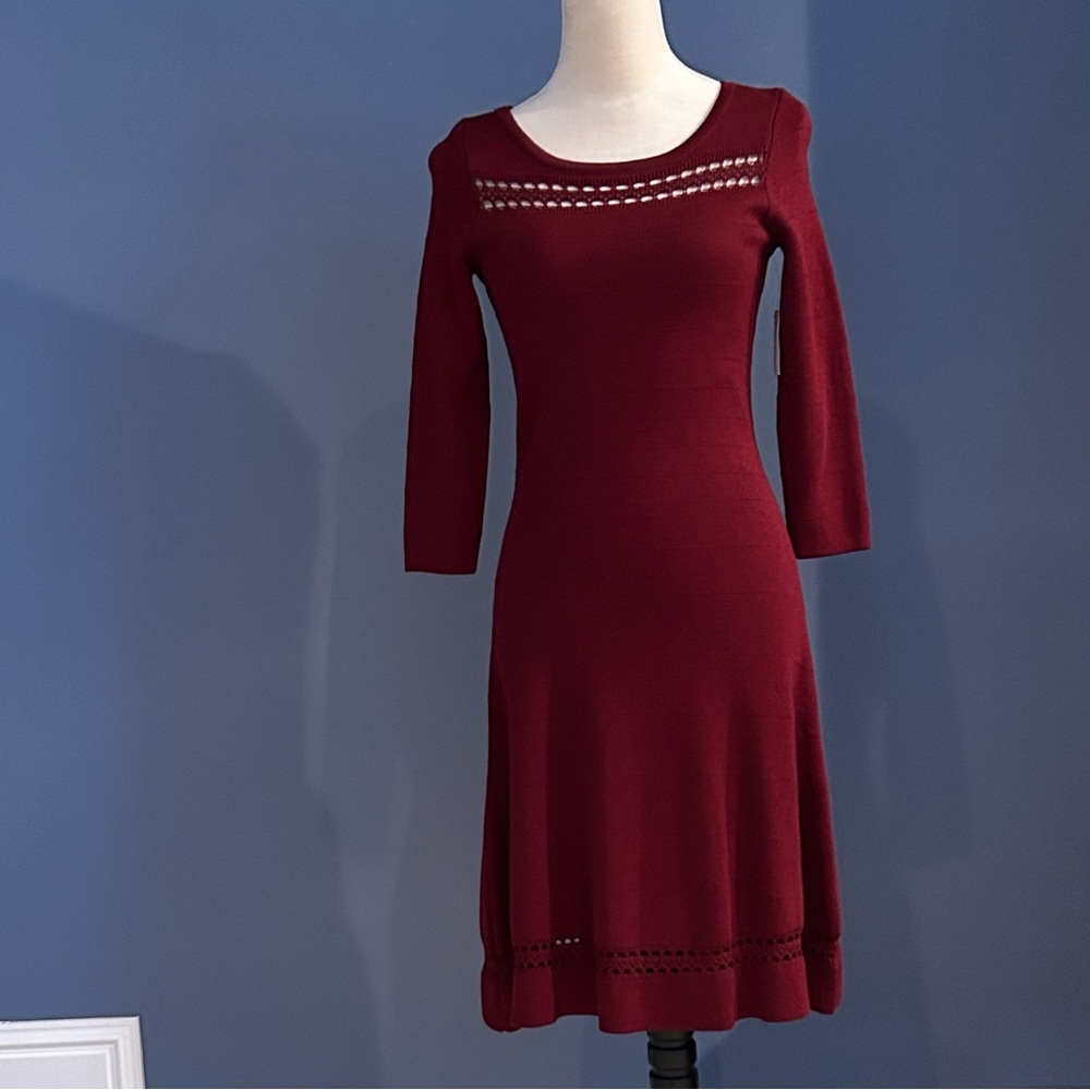 NWT Liz Claiborne Size Small Elegant Burgundy 3/4 Sleeve Knit Dress